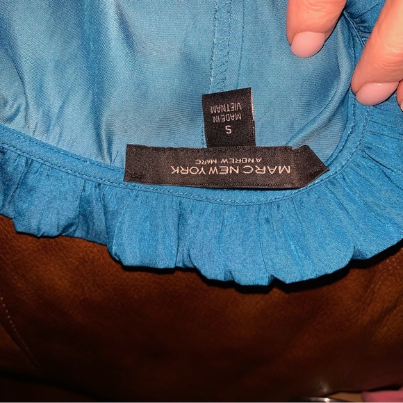 Womens v-neck wrap look blouse by Marc Jacobs size Small gorgeous blue color - Picture 8 of 8